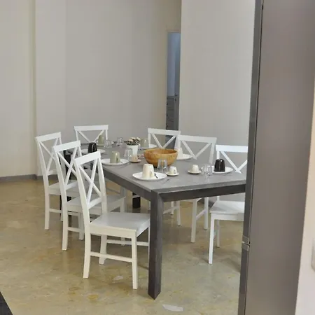 Διαμέρισμα Big House Colosseo *